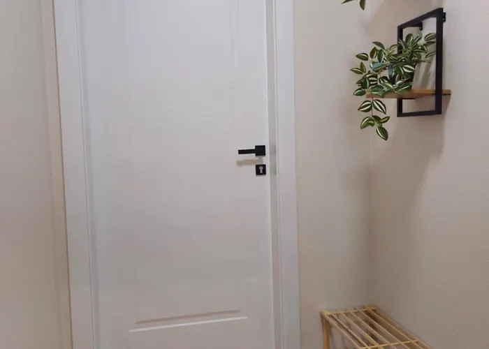 Center Cozy Nest 3* Τίρανα